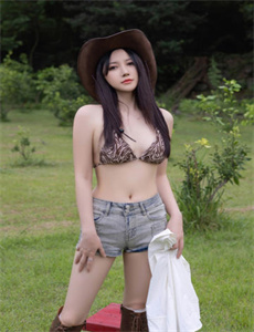 大角牛梦工场,腿打开一点就可以吃到扇贝了