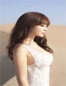 麻辣隔壁第二季04/丰满女邻居的嫩苞张开视频