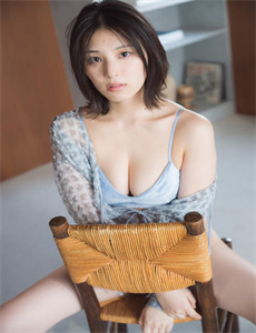 阿公抱着我边摸边吃奶视频